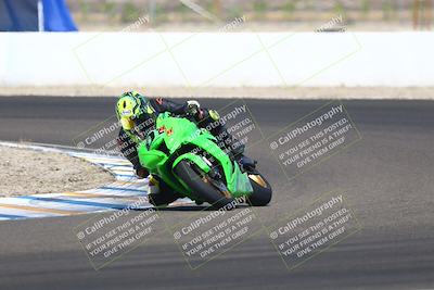 media/Sep-20-2025-TrackDaz (Sat) [[27f0cde673]]/A Group/12pm (Turn 1)/